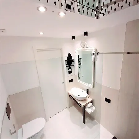 Alojamento de Acomodação e Pequeno-almoço Lo Spada Rooms B&B