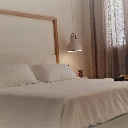 Lo Spada Rooms B&B Bed & Breakfast